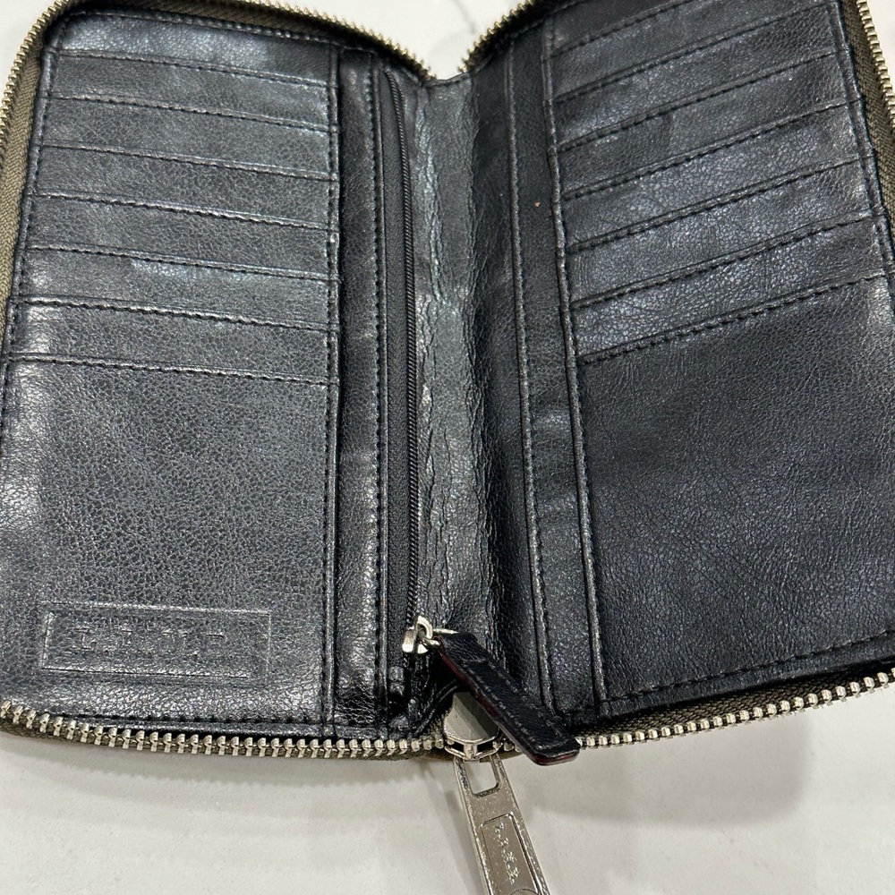 L.A.M.B. Tan wallet with black interior Y2K - Picture 6 of 8